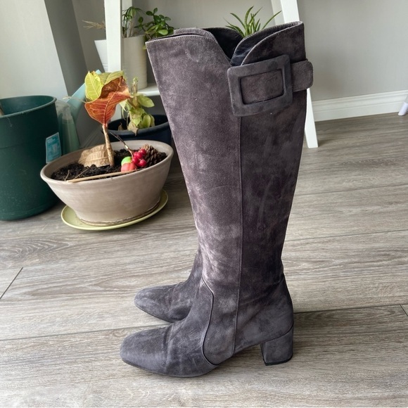 ROGER VIVIER Polly Suede Buckle Knee  Boot In Grey - Picture 1 of 15
